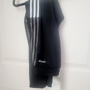 Adidas Boys Tapered Fit Typical Football Fit Tiro 19 Training Pant Black Size M